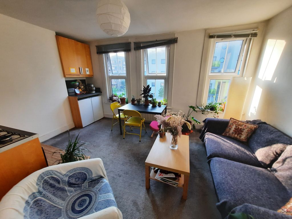 Property photo 2 of 7