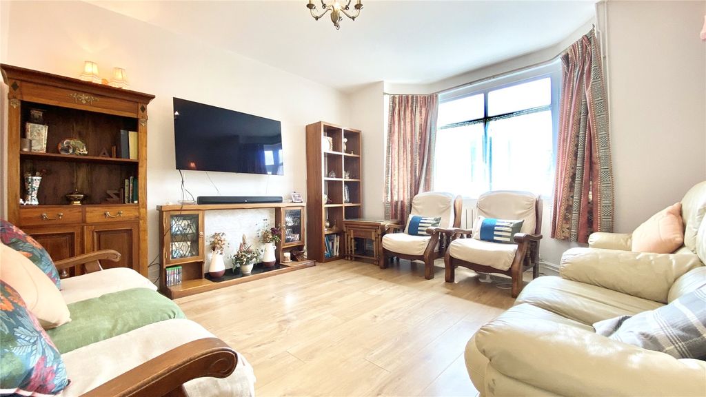 Property photo 2 of 11 Picture No. 06
