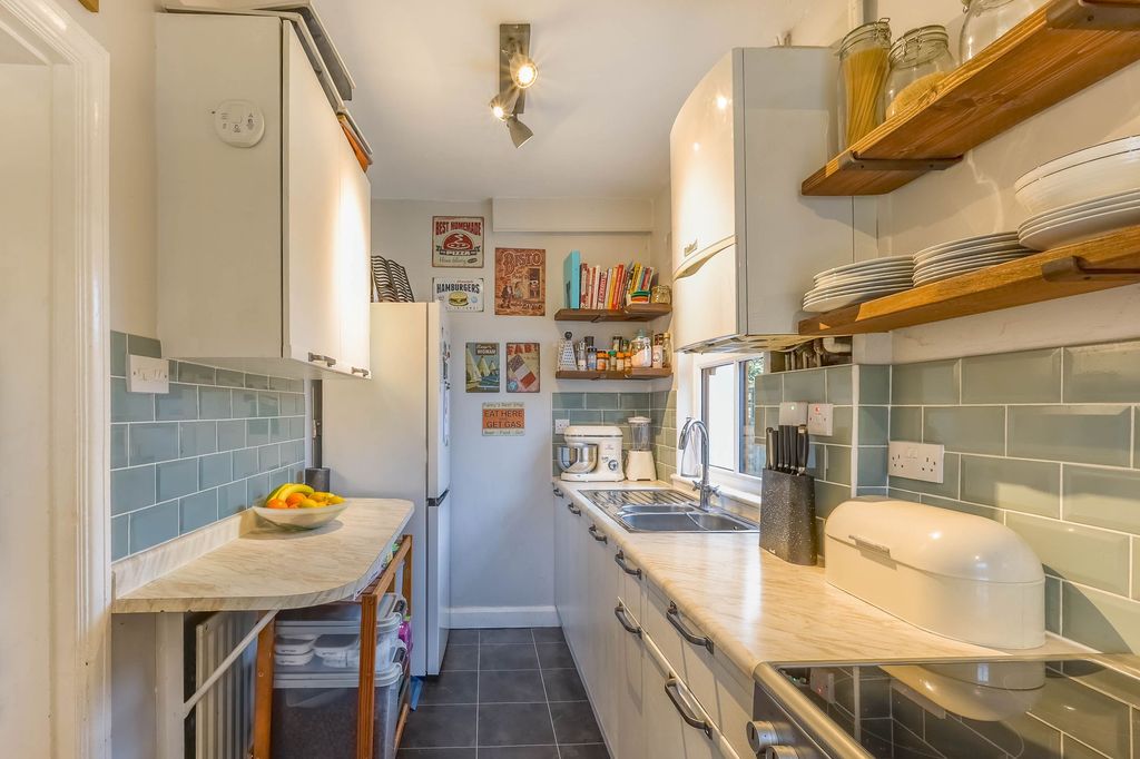 Property photo 3 of 21