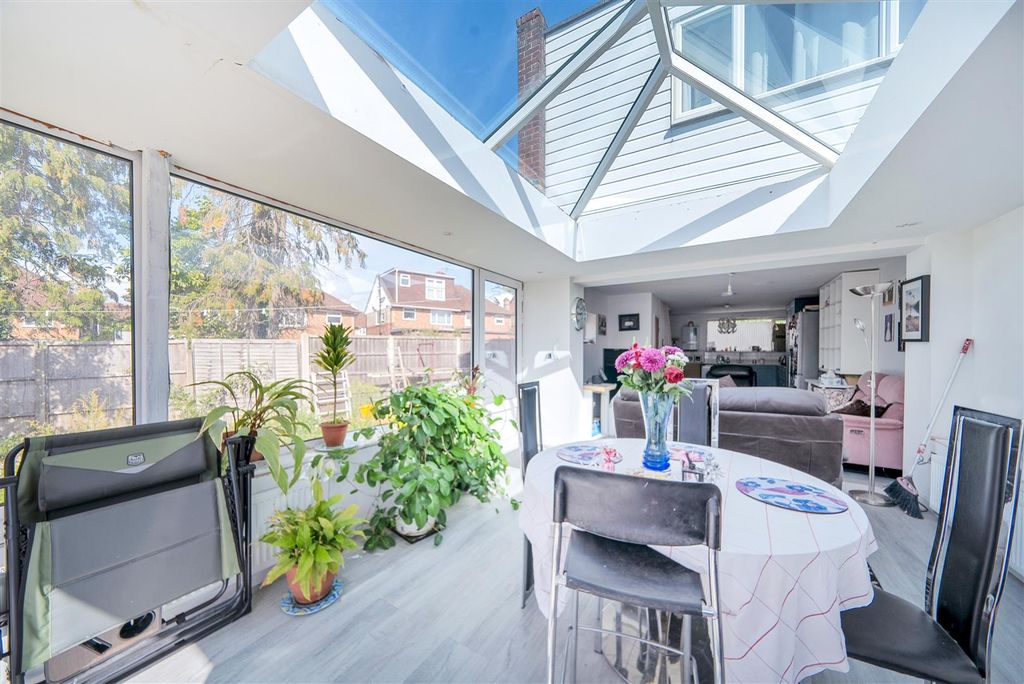 Property photo 2 of 17 1347809-20-68B5Dece7c429.Jpg