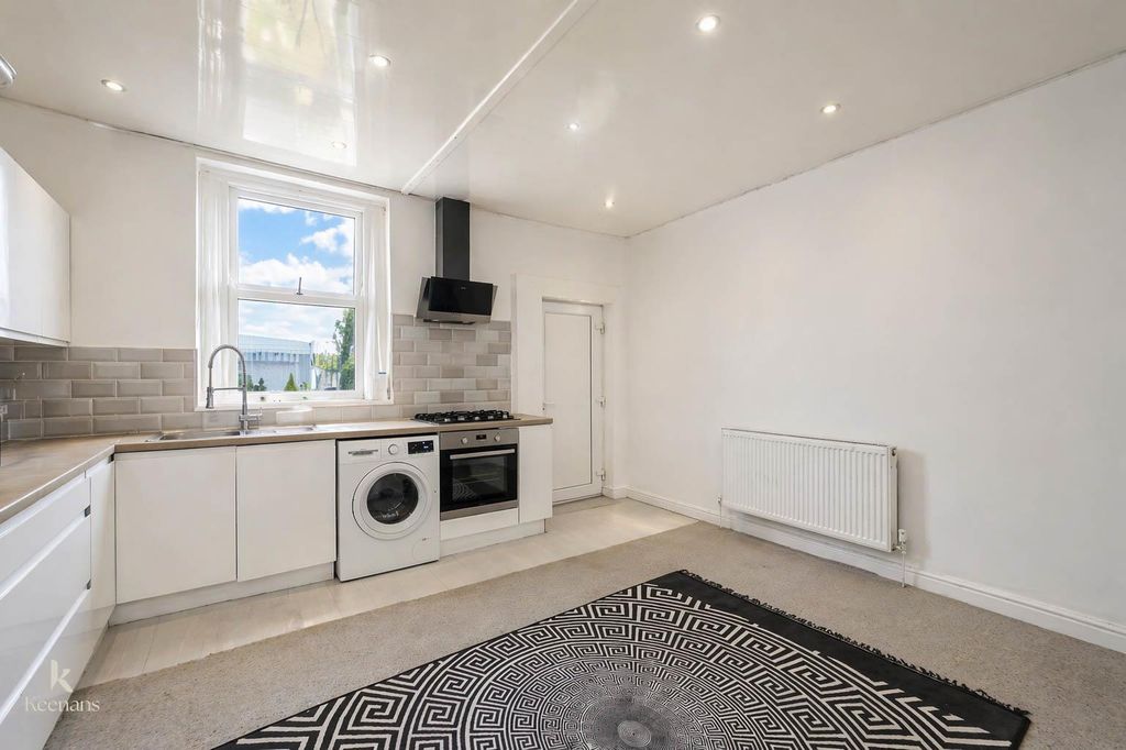 Property photo 1 of 13 1