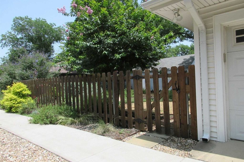 Property photo 3 of 26 <Alttext/>