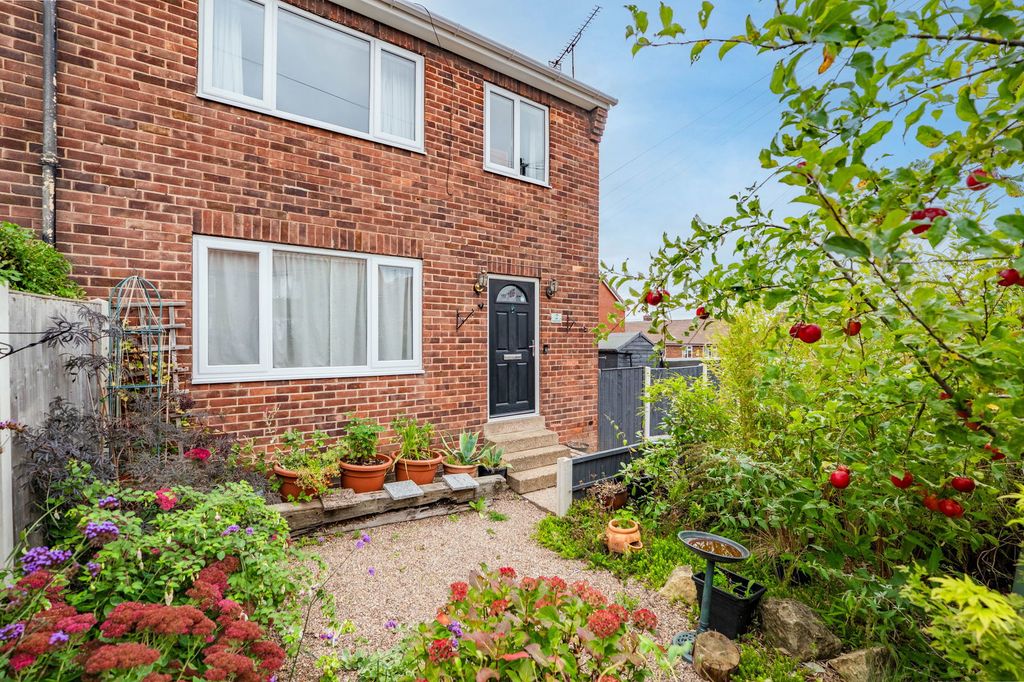 Property photo 2 of 29