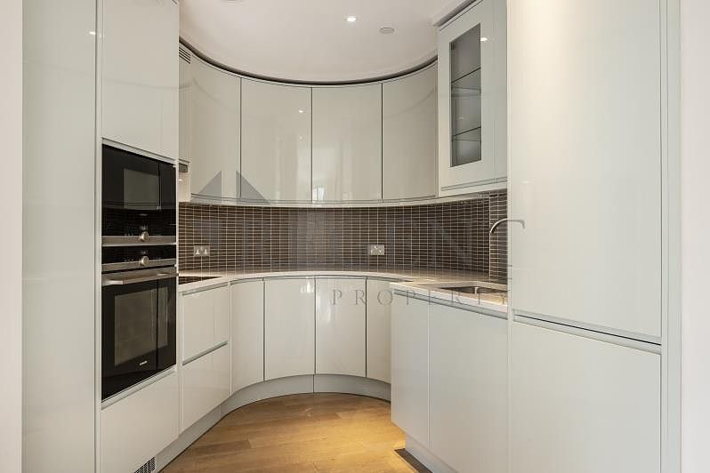 Property photo 3 of 12 Kitchen