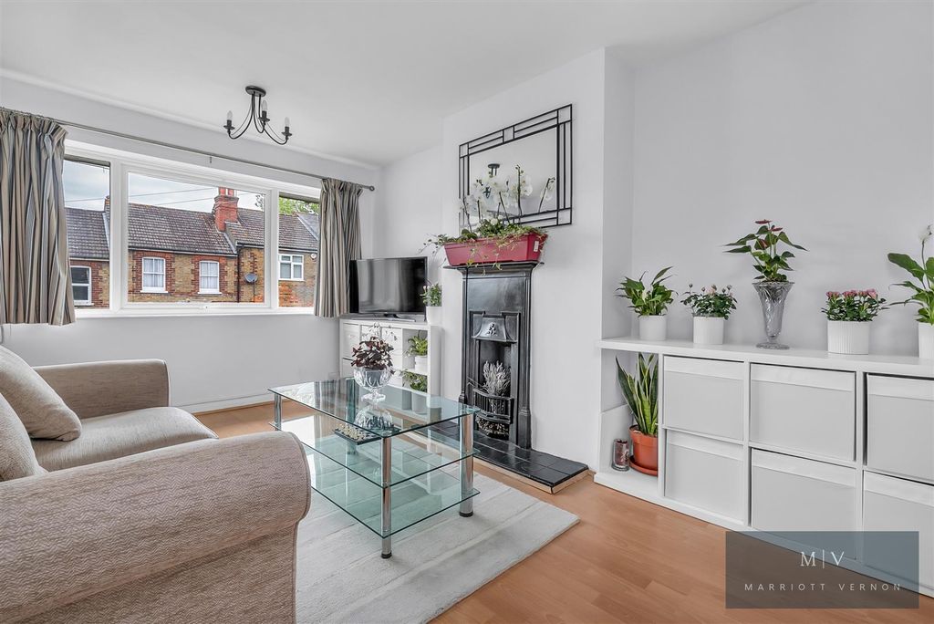 Property photo 2 of 14 Bournefield Road 7 MV-7.Jpg