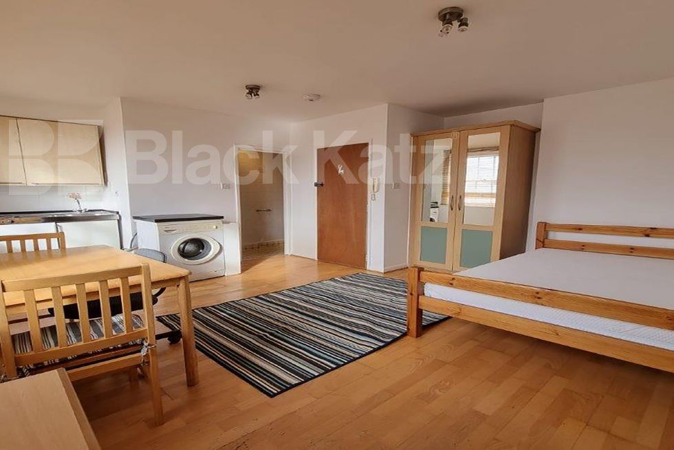 Property photo 1 of 3