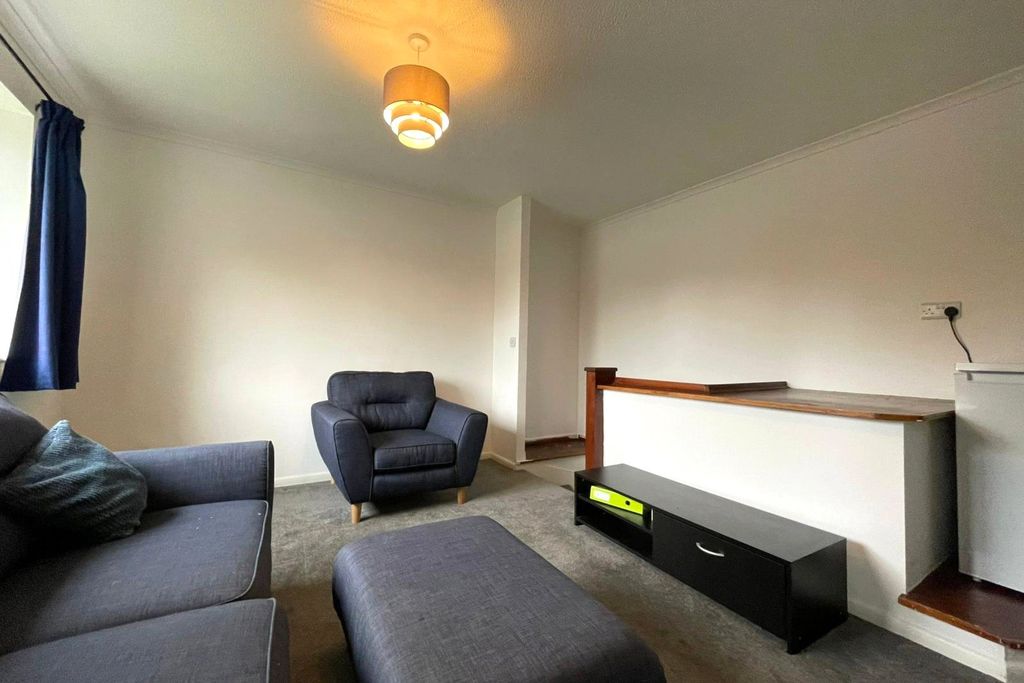 Property photo 2 of 9 Picture No. 15