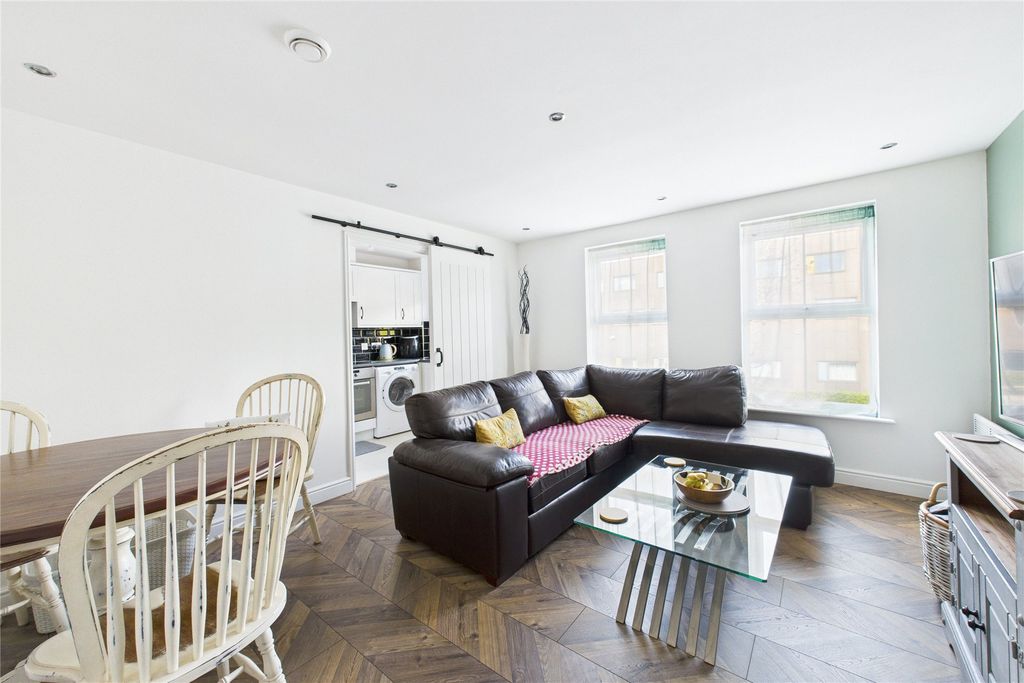 Property photo 1 of 7 Picture No. 05