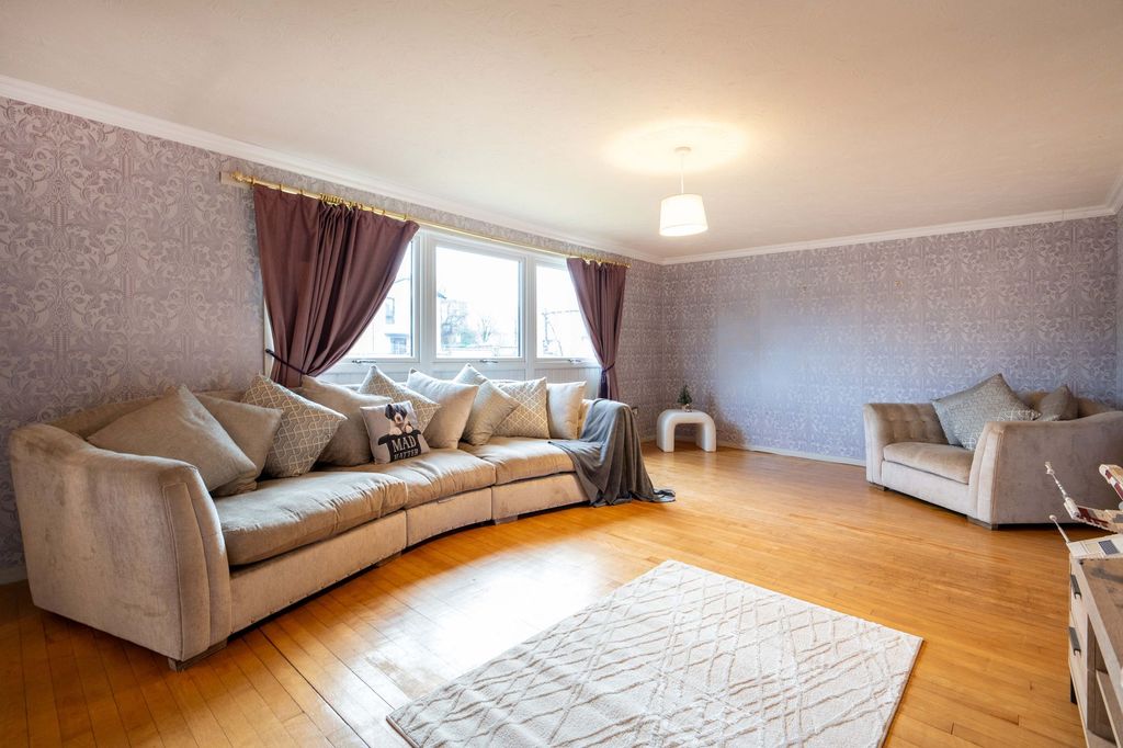 Property photo 2 of 24