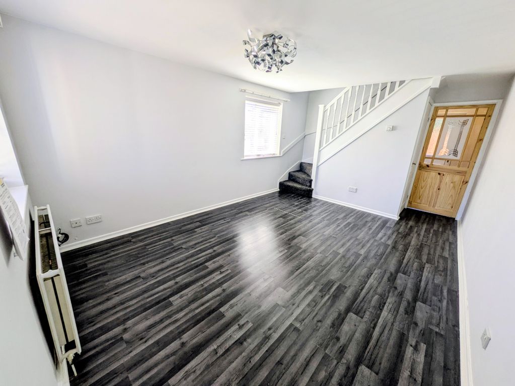 Property photo 3 of 19 1000041656
