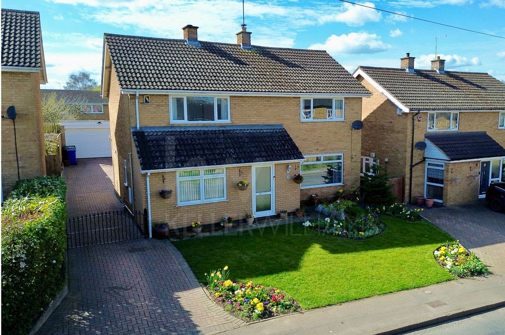 Property photo 2 of 23