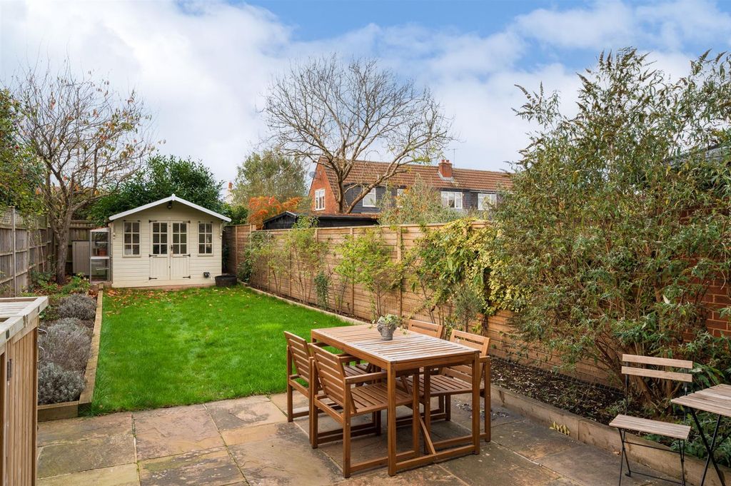 Property photo 2 of 18 Rear Garden