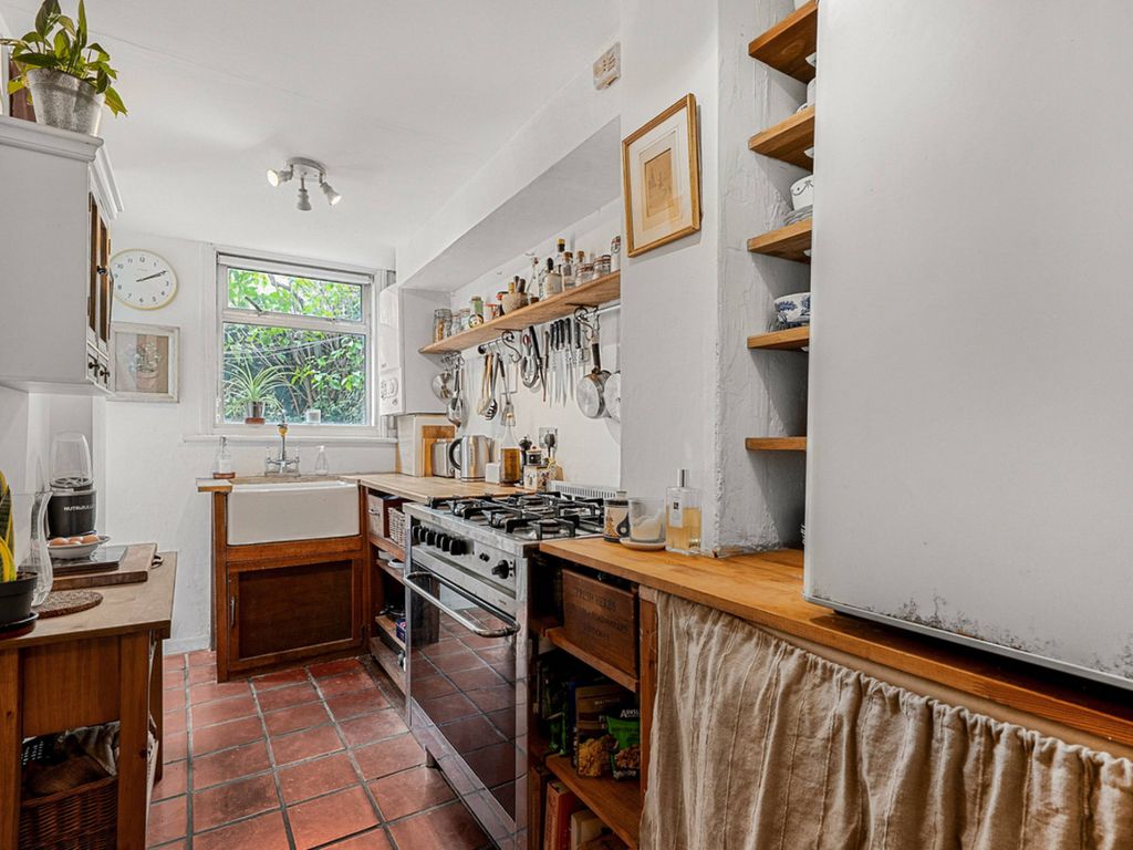 Property photo 3 of 9