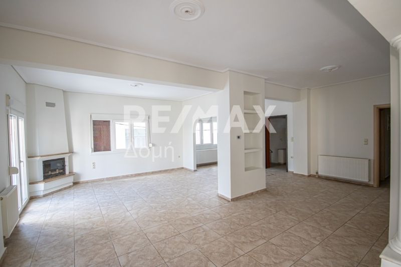 Property photo 1 of 25