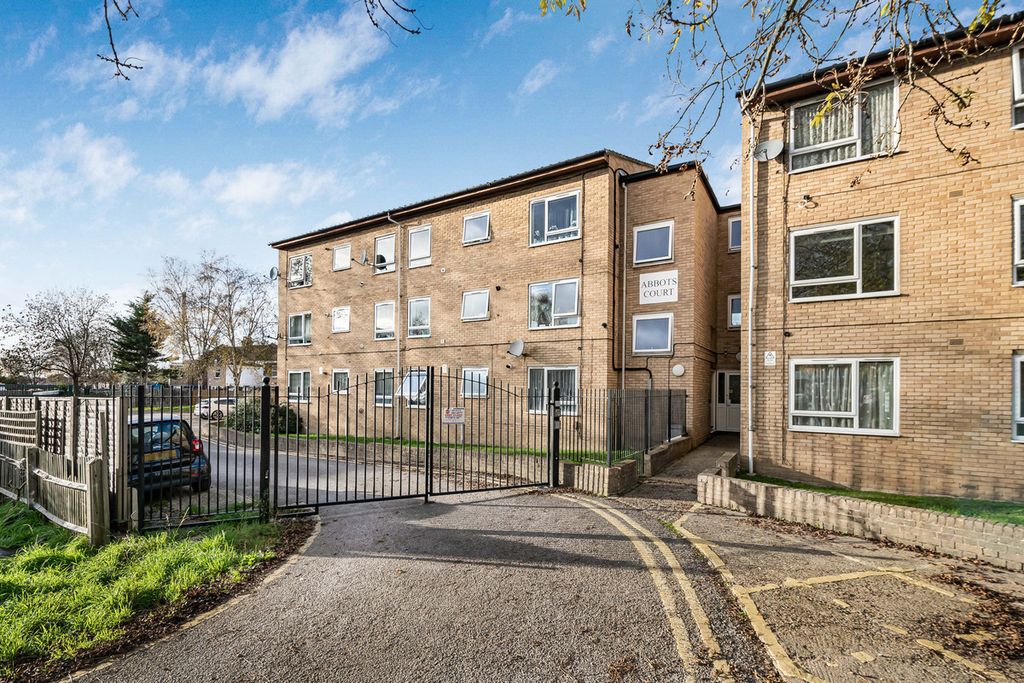 Property photo 1 of 11