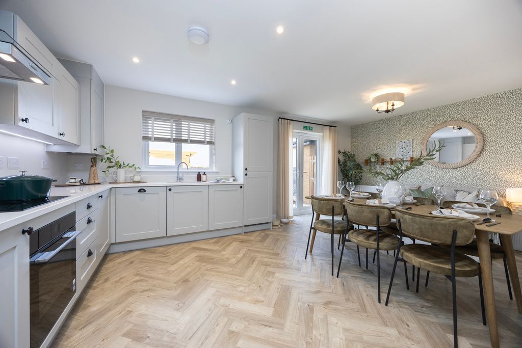 Property photo 2 of 11 East Anglia_Priors Hall Park_The Mylne_13