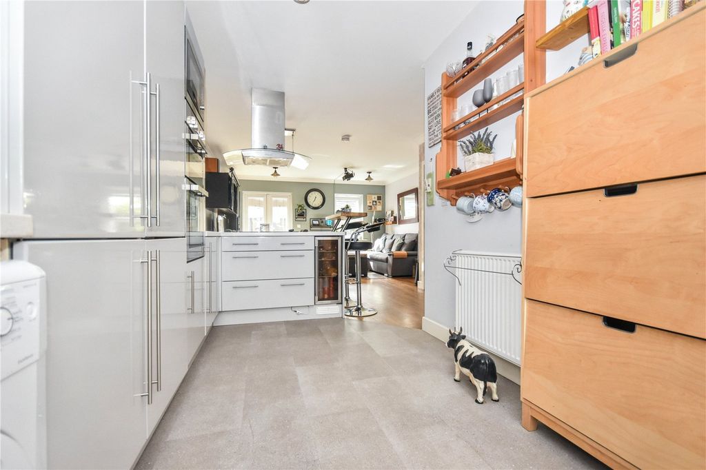 Property photo 3 of 21 Picture No. 52