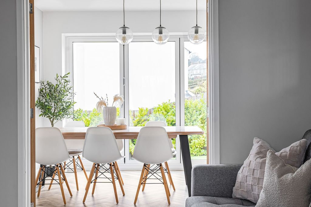 Property photo 3 of 28