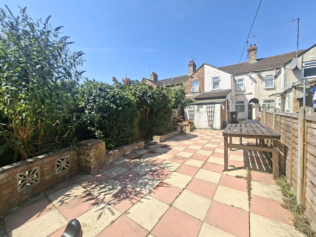 Property photo 3 of 4