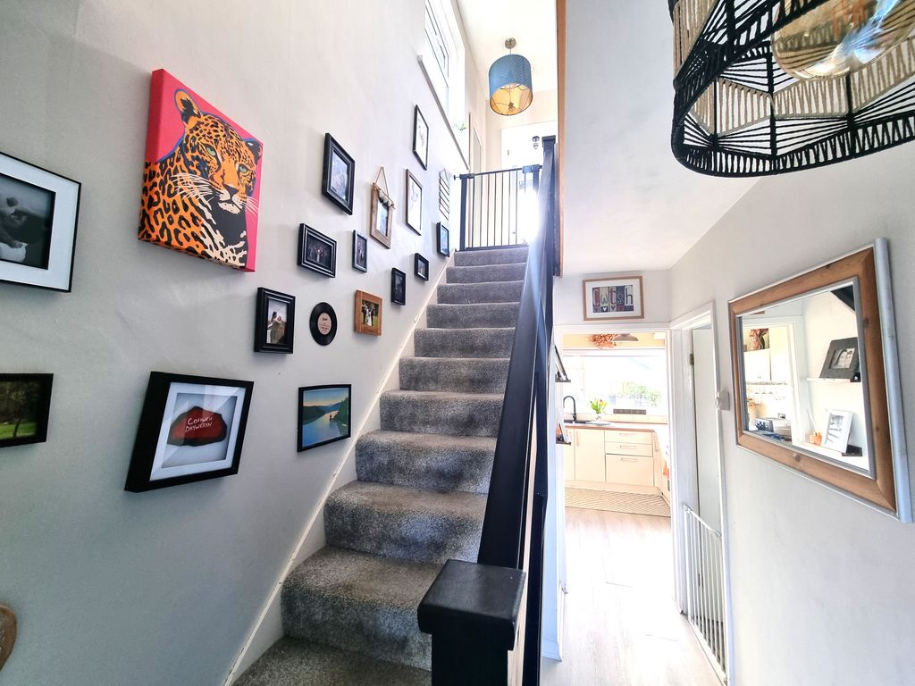 Property photo 3 of 15 Hallway