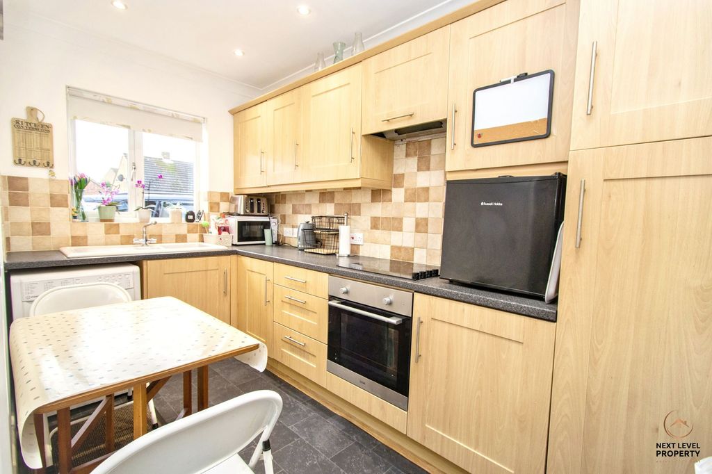 Property photo 3 of 13