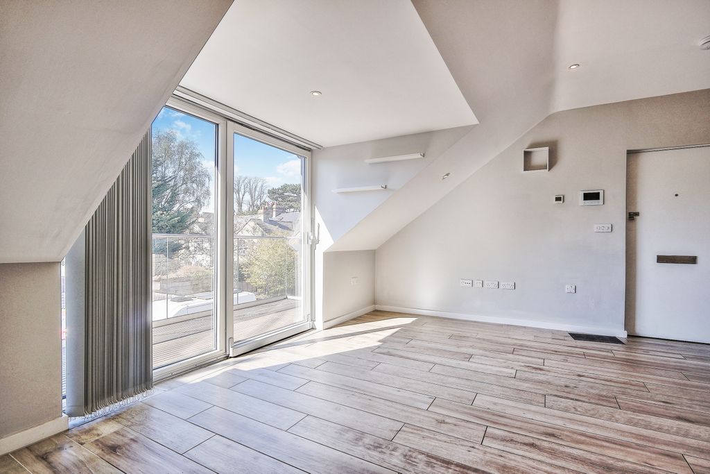 Property photo 2 of 14 Tlc_Fd9Fbb75-6E4A-434F-Bf95-9A6F8Be905Cb_0206E94