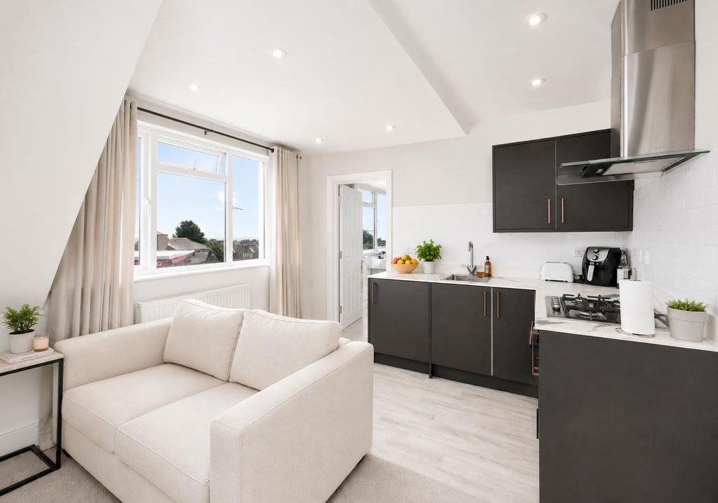 Property photo 1 of 10 Open Plan Kitchen & Living Room