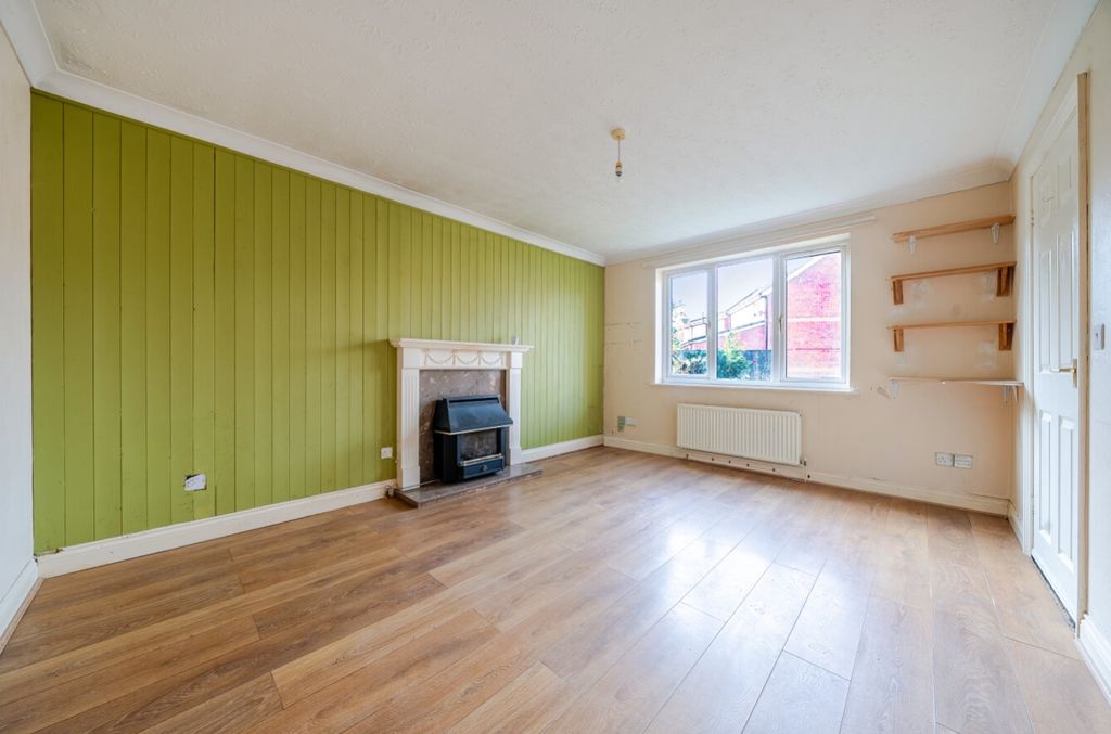 Property photo 3 of 12 1538057-5-1A158Eba2A713