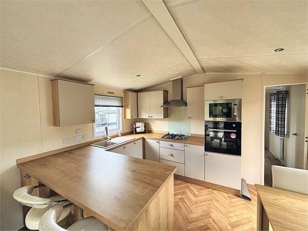 Property photo 2 of 13 Kitchen