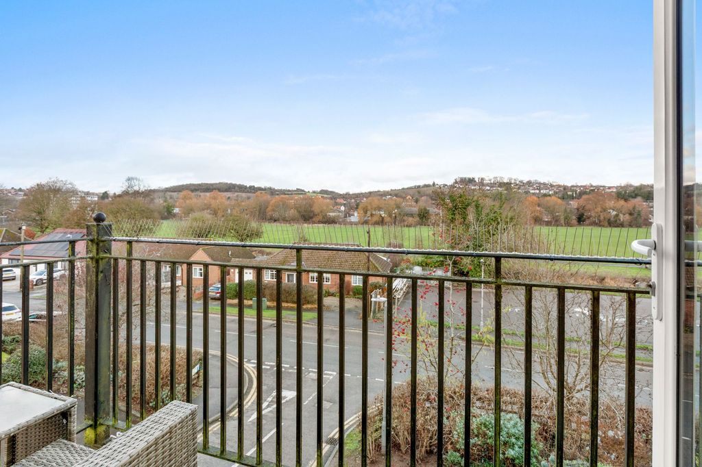 Property photo 2 of 13