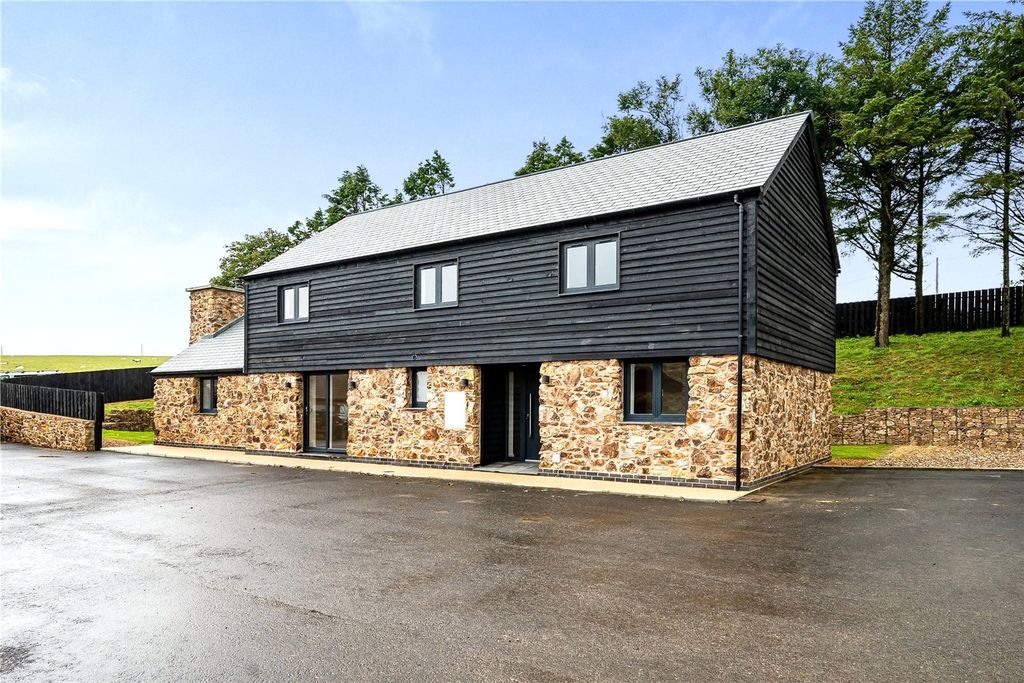 Property photo 1 of 18 Picture No. 01