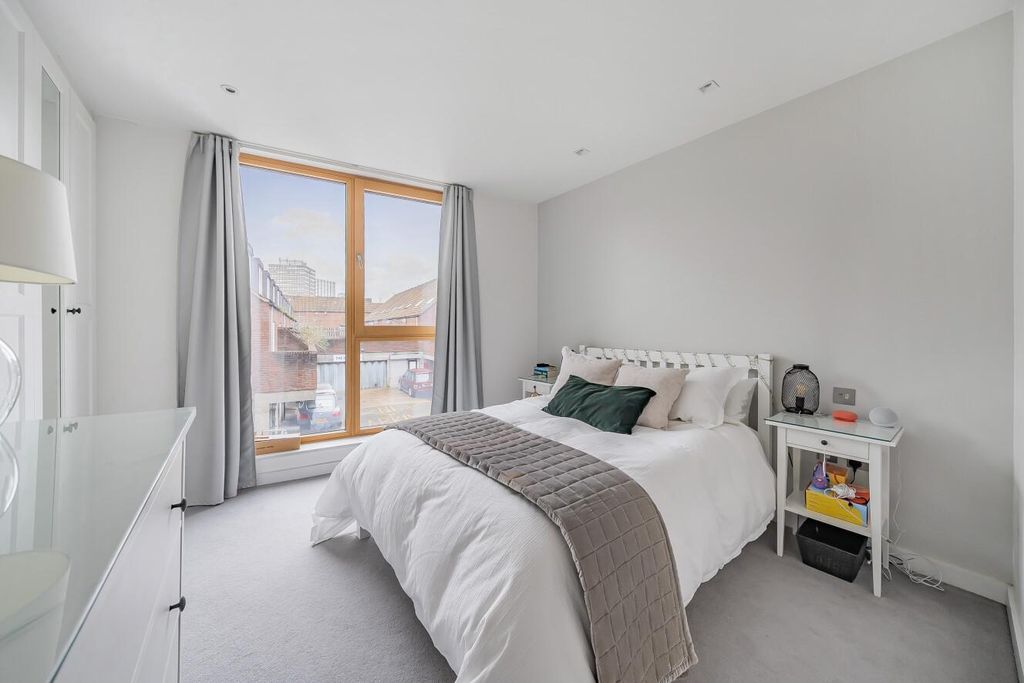 Property photo 2 of 10 Picture 2