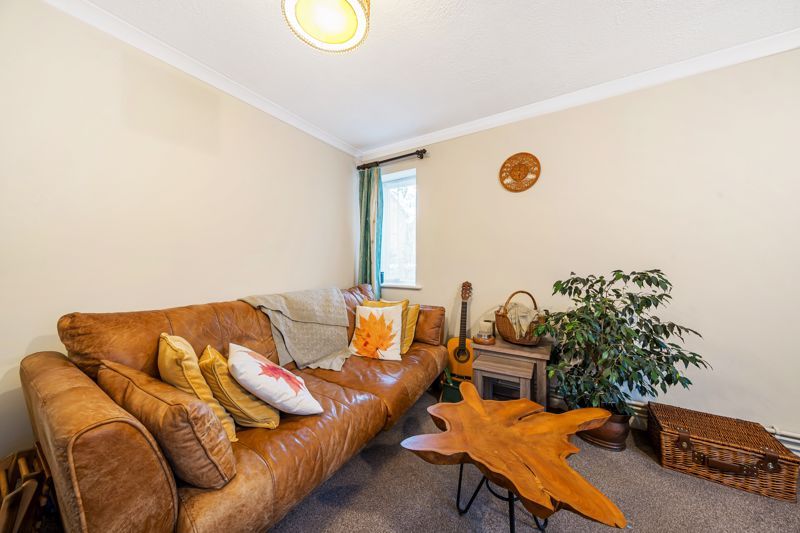 Property photo 3 of 9 Photo 3