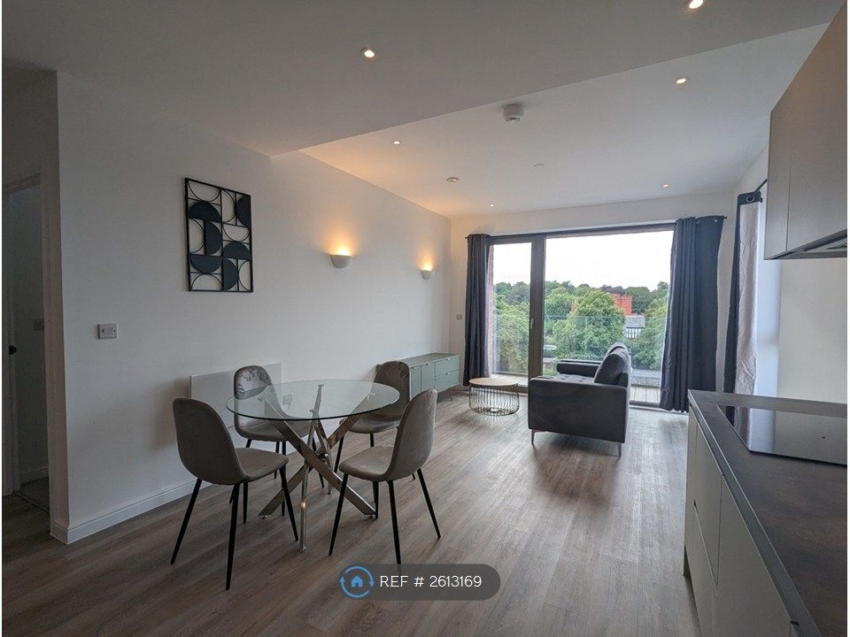 Property photo 2 of 21