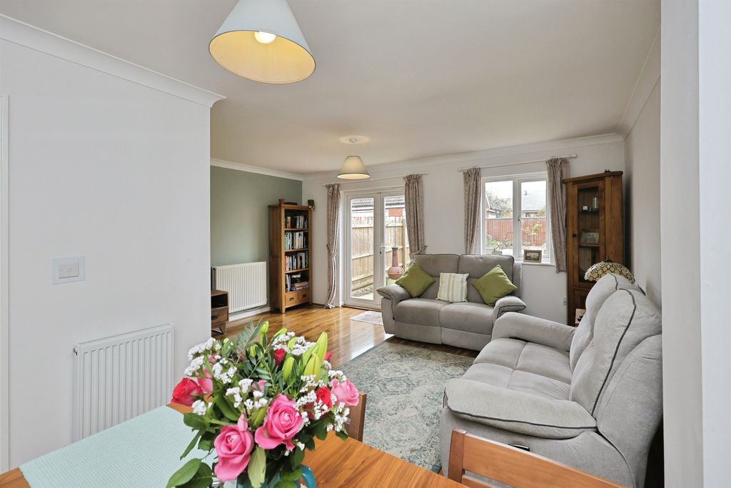 Property photo 2 of 18