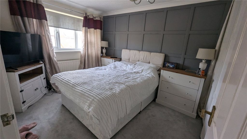 Property photo 2 of 7 Picture No. 14