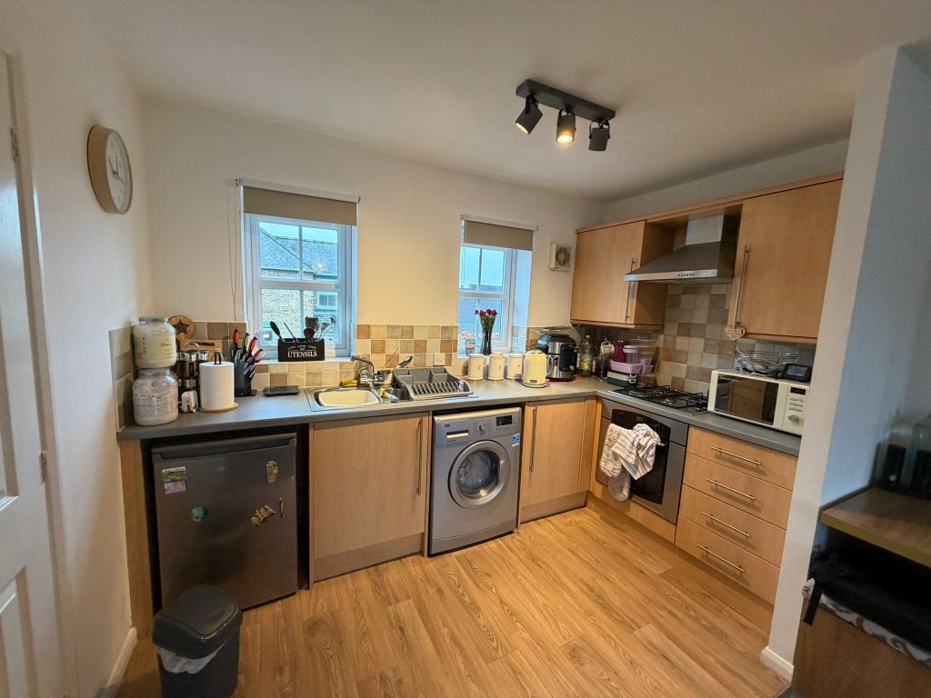 Property photo 1 of 5 Kitchen