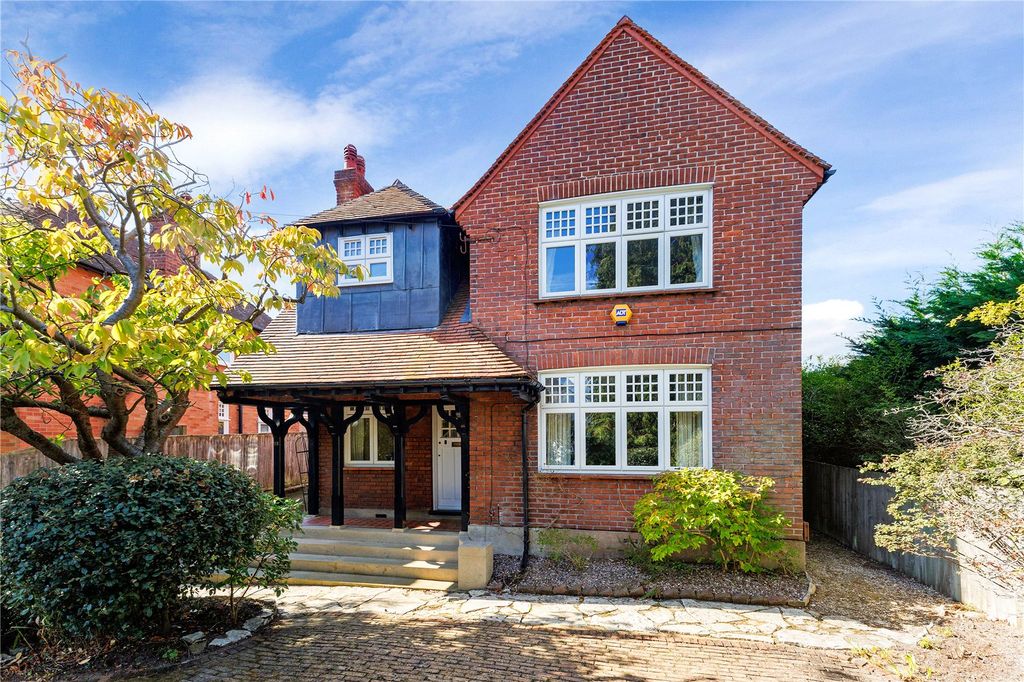 Property photo 1 of 21 Front