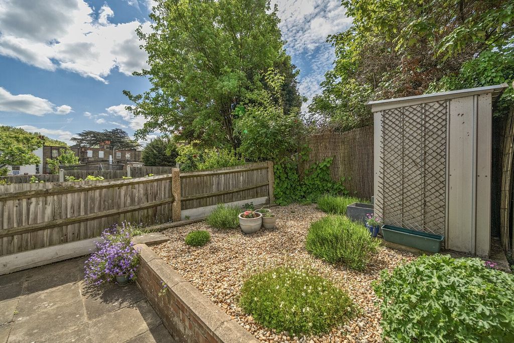 Property photo 2 of 15 Picture No. 18