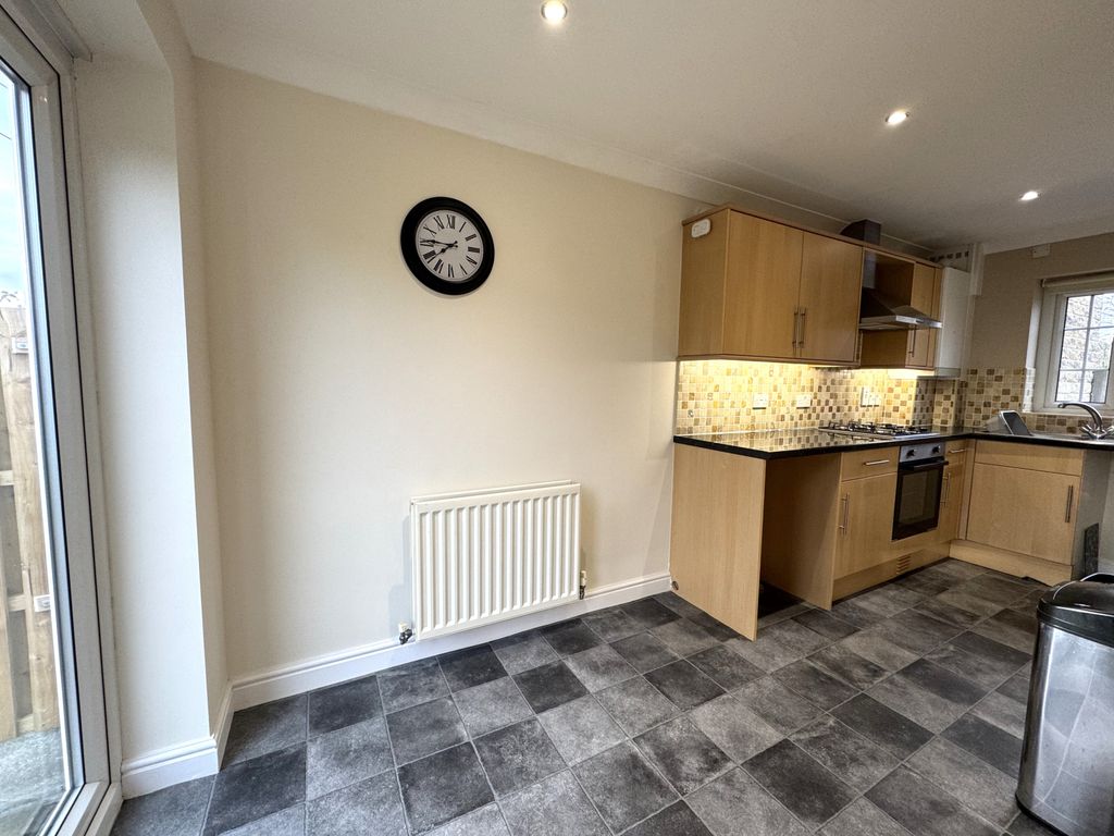 Property photo 3 of 14 Kitchen/Dining