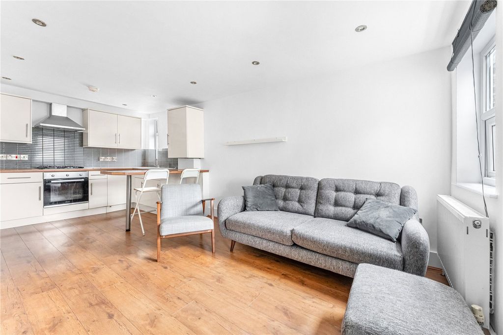 Property photo 2 of 10 Picture No. 21