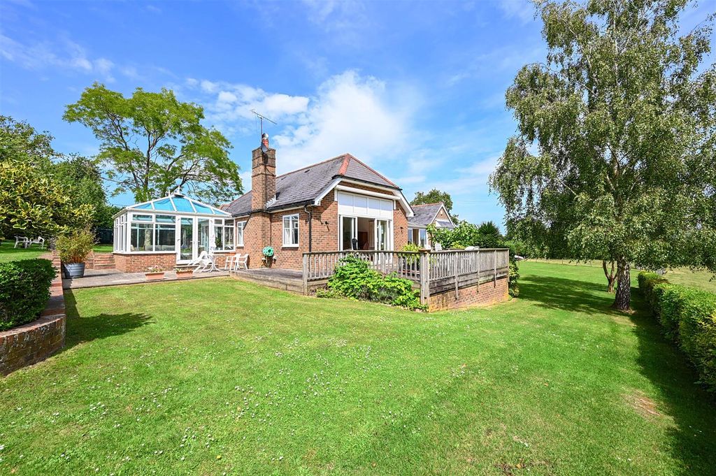 Property photo 1 of 47 St.Helens View - Parsonage Lane - Tn35 4Sh (19).Jp