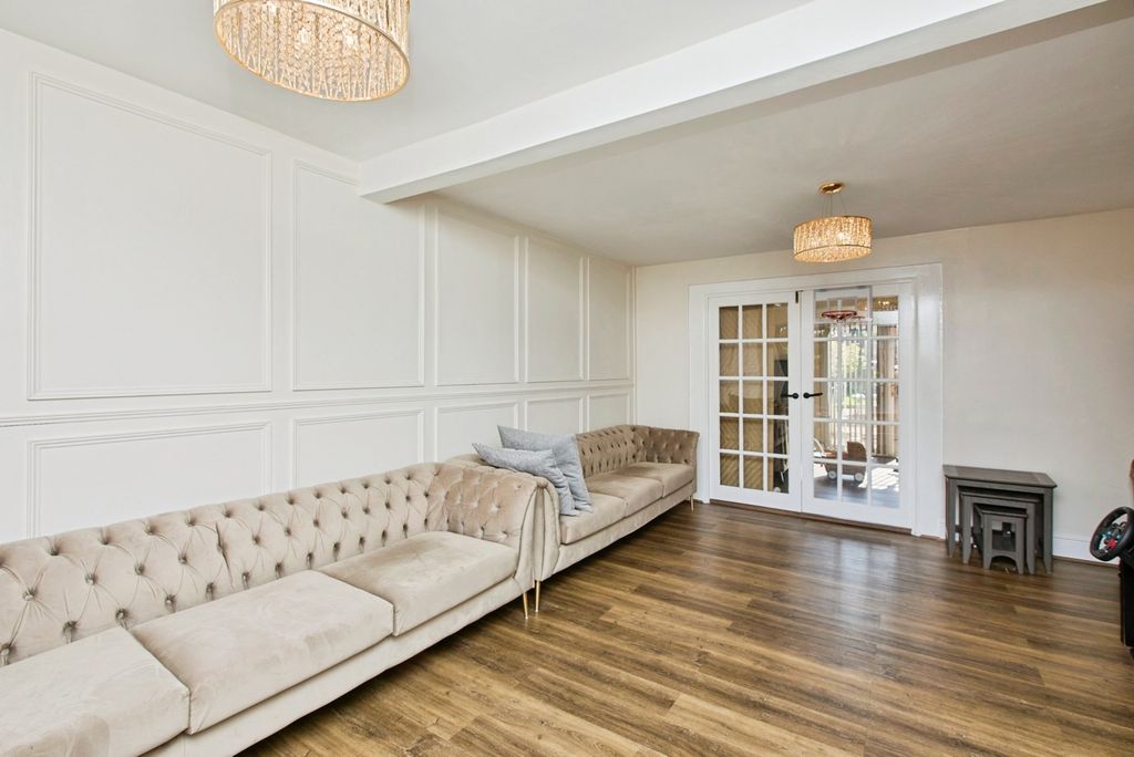 Property photo 2 of 20 Pbox-Img.Jpg