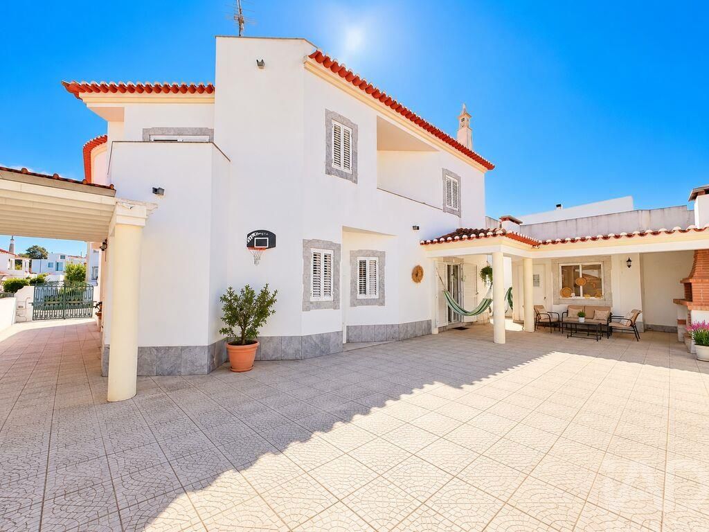Property photo 1 of 36