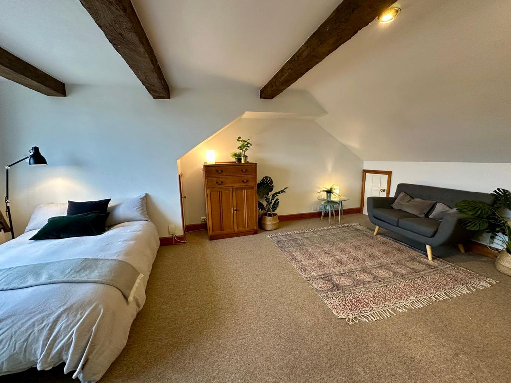 Property photo 2 of 9 Photo 1