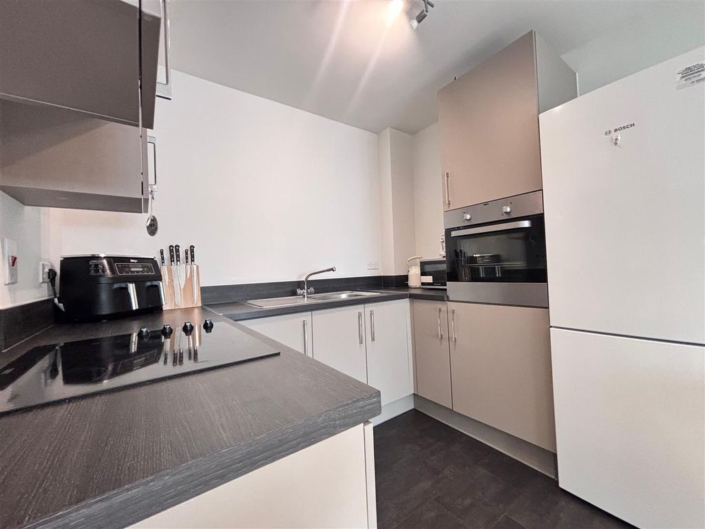 Property photo 2 of 7 Kitchen2.Jpg