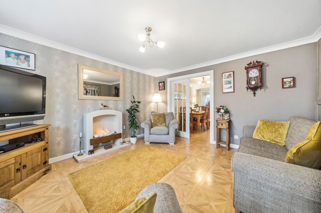 Property photo 2 of 22