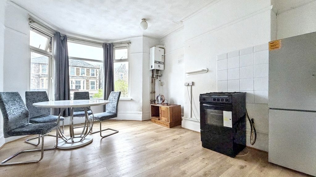 Property photo 2 of 13 Bright, Unfurnished Living Room With A Large Bay W...