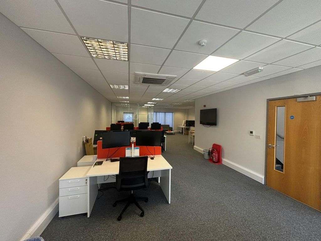 Property photo 3 of 5 Img_2385 Large.Jpg