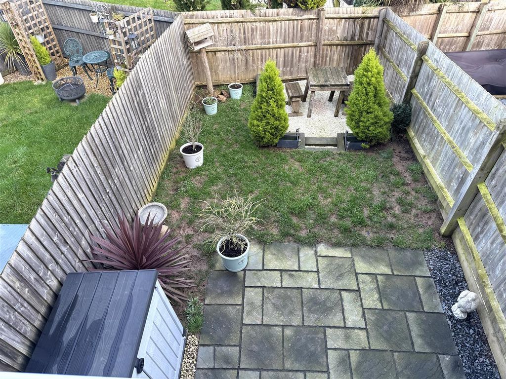 Property photo 2 of 19